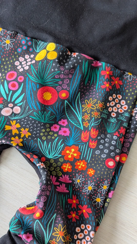 Pantalon évolutif bébé et enfant Fleurs – Image 3